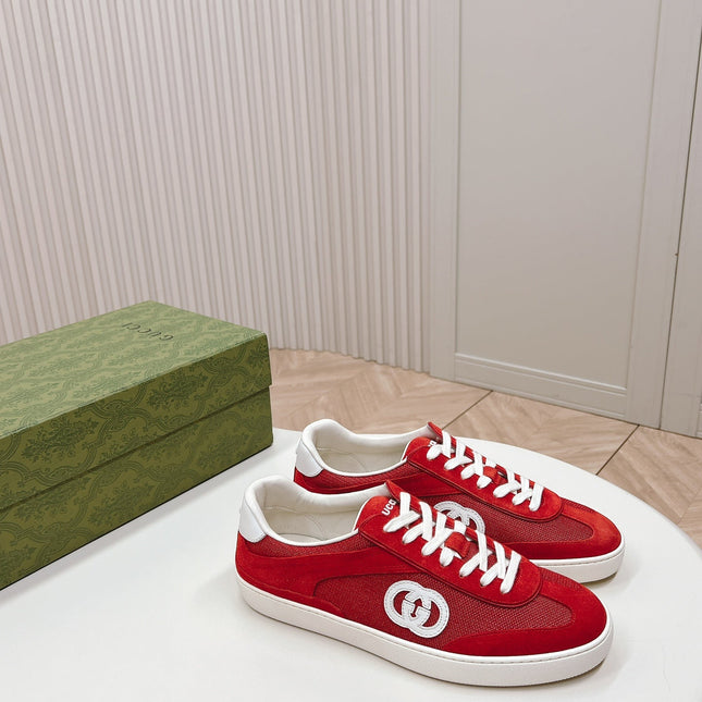 SNEAKER WITH INTERLOCKING G IN CHERRY RED SUEDE AND MESH