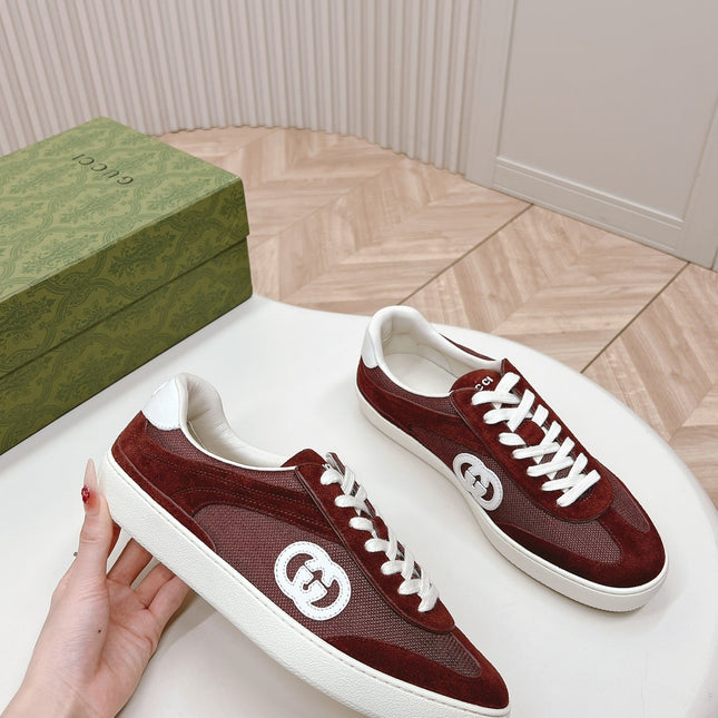 SNEAKER WITH INTERLOCKING G IN GARNET RED SUEDE AND MESH