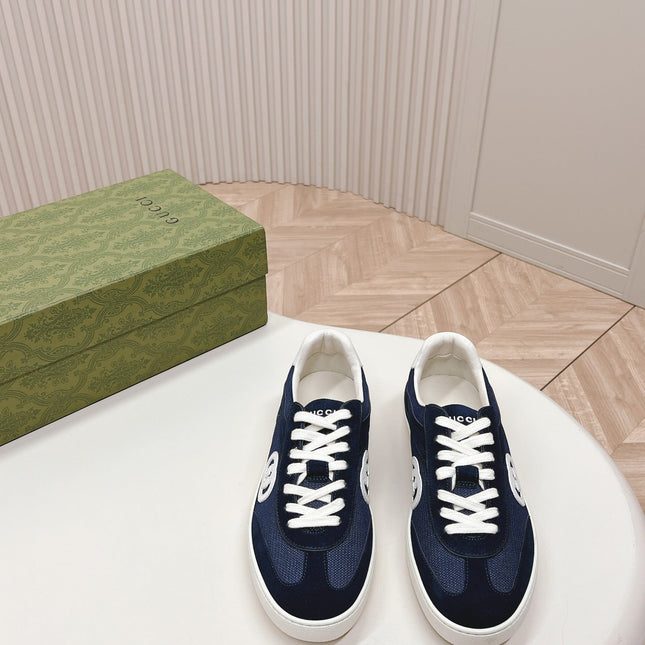 SNEAKER WITH INTERLOCKING G IN SPACE BLUE SUEDE AND MESH