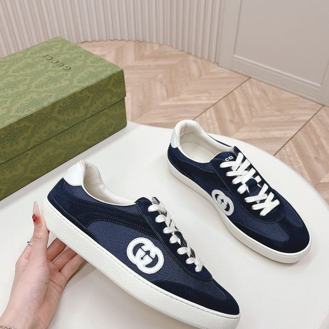 SNEAKER WITH INTERLOCKING G IN SPACE BLUE SUEDE AND MESH