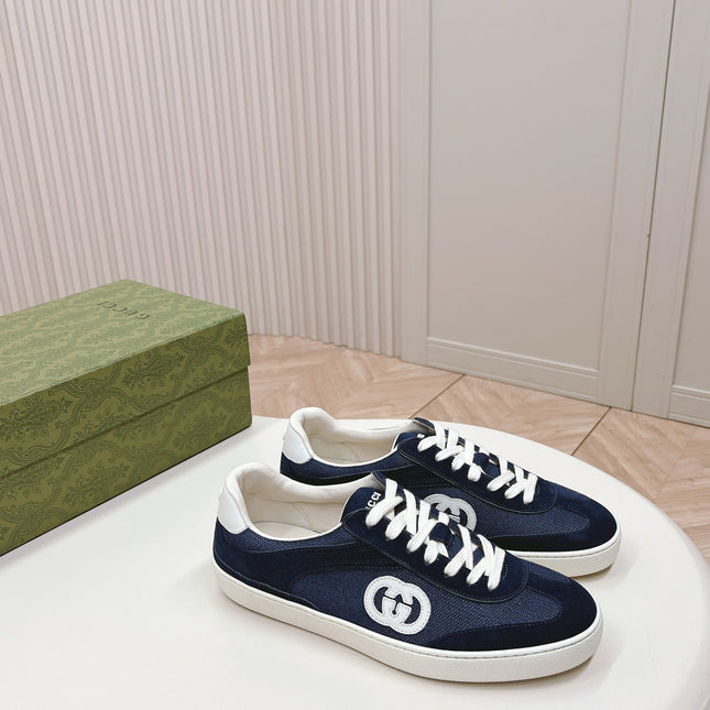 SNEAKER WITH INTERLOCKING G IN SPACE BLUE SUEDE AND MESH