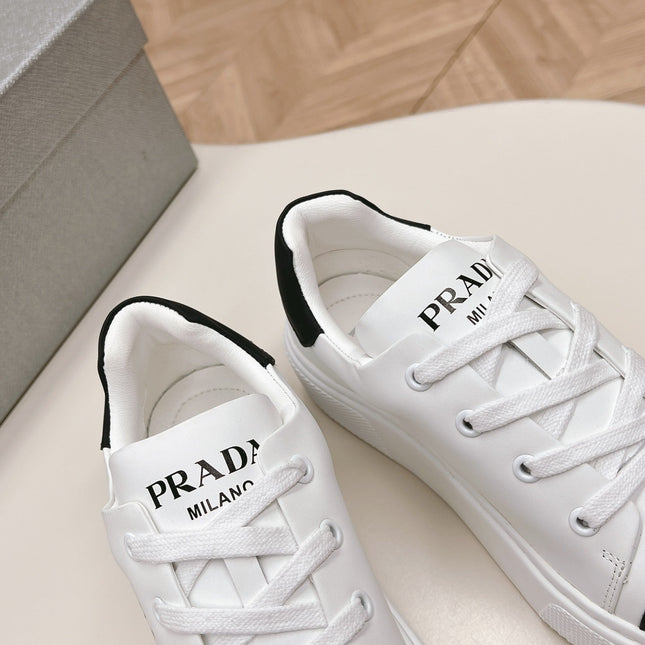 PRA LOGO OUTLET BASIC SNEAKERS WHITE AND BLACK TOE CALFSKIN
