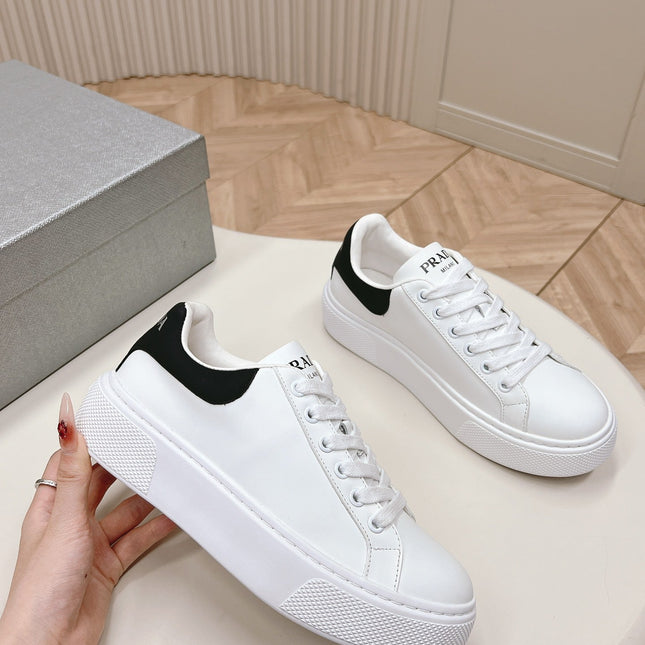 PRA RETRO SNEAKERS WHITE AND BLACK CALFSKIN