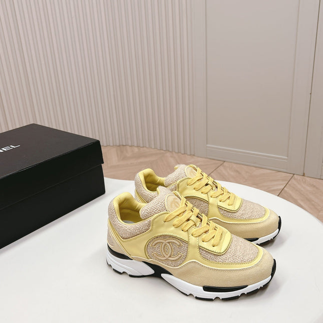 TRAINERS IN LIGHT YELLOW SUEDE AND CALFSKIN