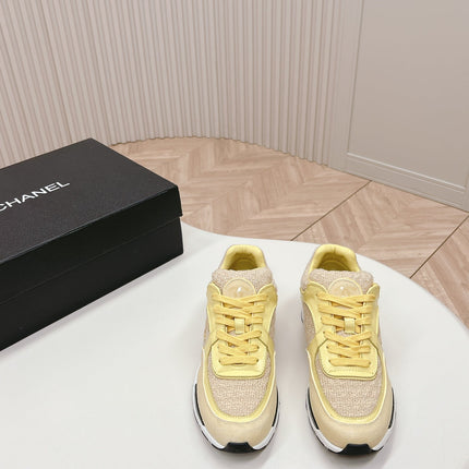 TRAINERS IN LIGHT YELLOW SUEDE AND CALFSKIN