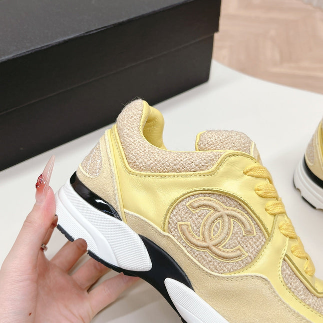 TRAINERS IN LIGHT YELLOW SUEDE AND CALFSKIN