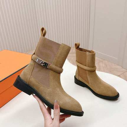 KELLY BUCKLE SHORT BOOTS IN PEANUT BROWN SUEDE