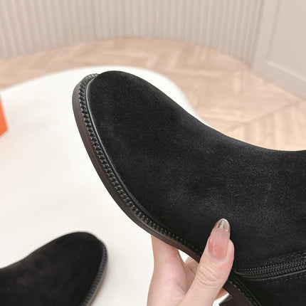 KNEE HIGH BOOTS IN BLACK SUEDE WITH SILVER BUCKLE