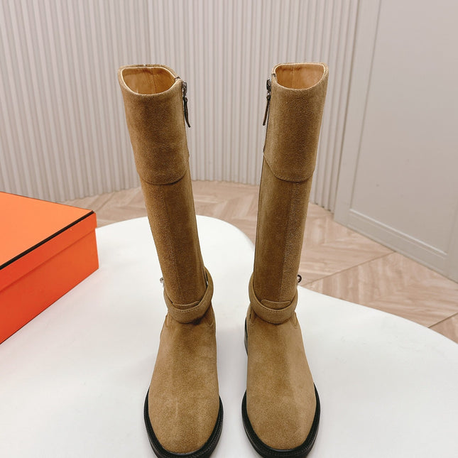 KNEE HIGH BOOTS IN CIDER BROWN SUEDE WITH SILVER BUCKLE