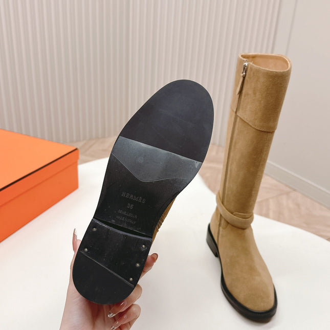 KNEE HIGH BOOTS IN CIDER BROWN SUEDE WITH SILVER BUCKLE