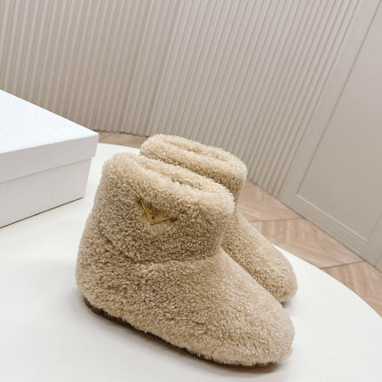 SNOW ANKLE BOOTS IN BEIGE SHEARLING