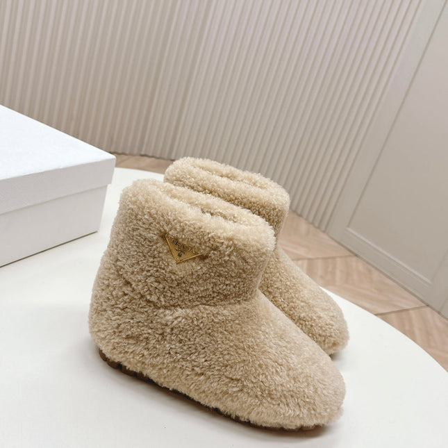 SNOW ANKLE BOOTS IN BEIGE SHEARLING
