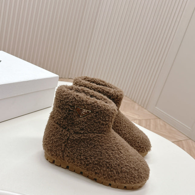 SNOW ANKLE BOOTS IN WOOD BROWN SHEARLING