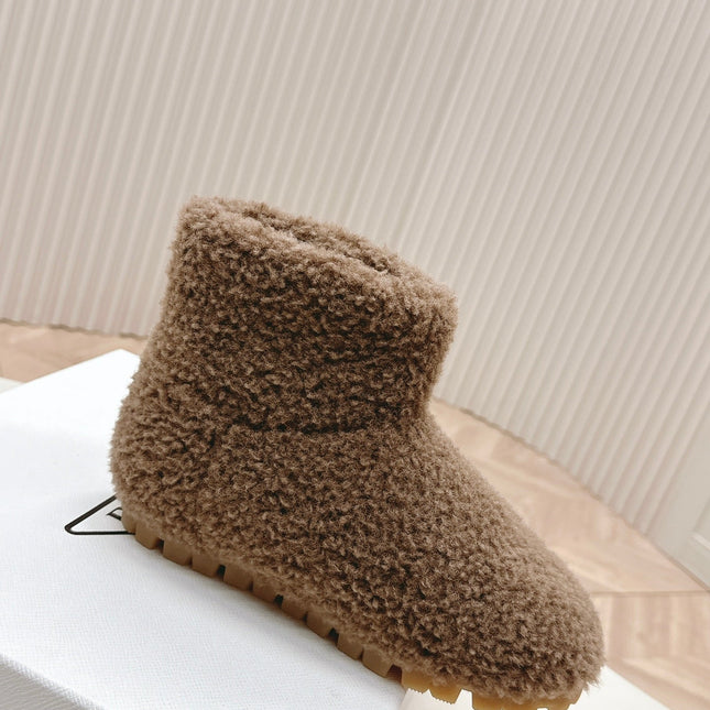 SNOW ANKLE BOOTS IN WOOD BROWN SHEARLING