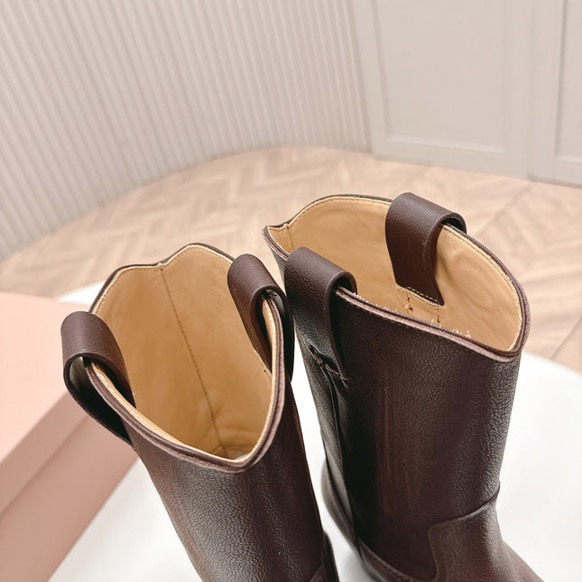 POINTED TOE BOOTS IN COCOA BROWN CALFSKIN