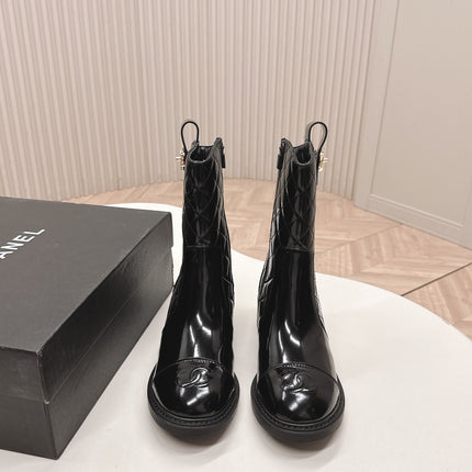 CHANEL ANKLE BOOTS 25S IN BLACK GLOSSY LAMBSKIN WITH GOLD HARDWARE