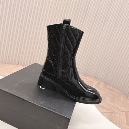 CHANEL ANKLE BOOTS 25S IN BLACK GLOSSY LAMBSKIN WITH GOLD HARDWARE