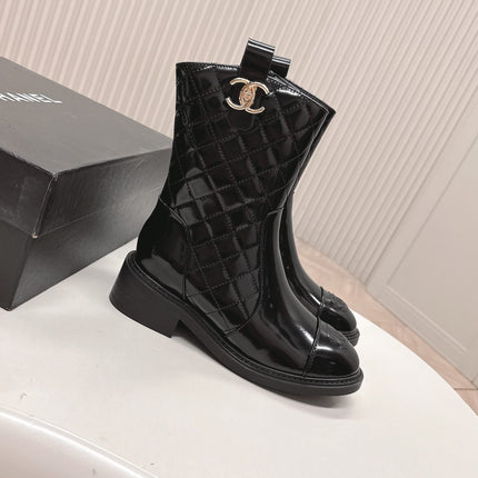 CHANEL ANKLE BOOTS 25S IN BLACK GLOSSY LAMBSKIN WITH GOLD HARDWARE
