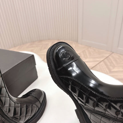 CHANEL KNEE-HIGH BOOTS 25S IN BLACK GLOSSY LAMBSKIN