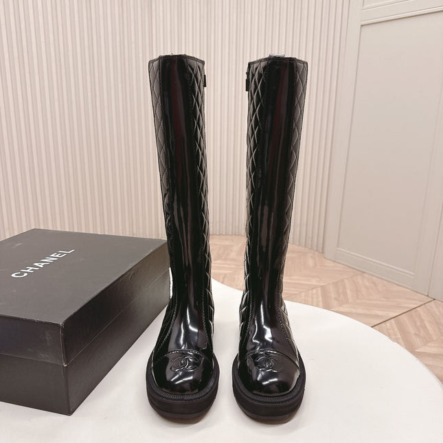 CHANEL KNEE-HIGH BOOTS 25S IN BLACK GLOSSY LAMBSKIN