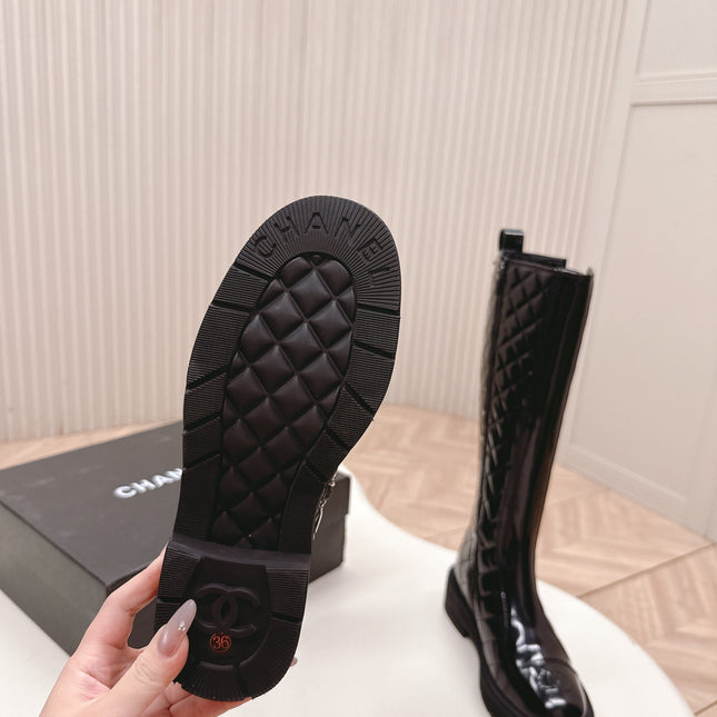CHANEL KNEE-HIGH BOOTS 25S IN BLACK GLOSSY LAMBSKIN