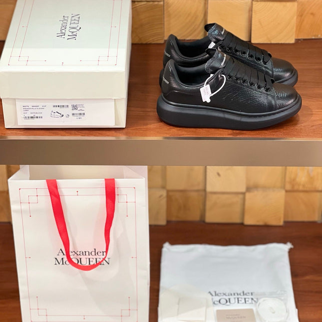 OVERSIZED SNEAKERS IN BLACK TEXTURED LAMBSKIN