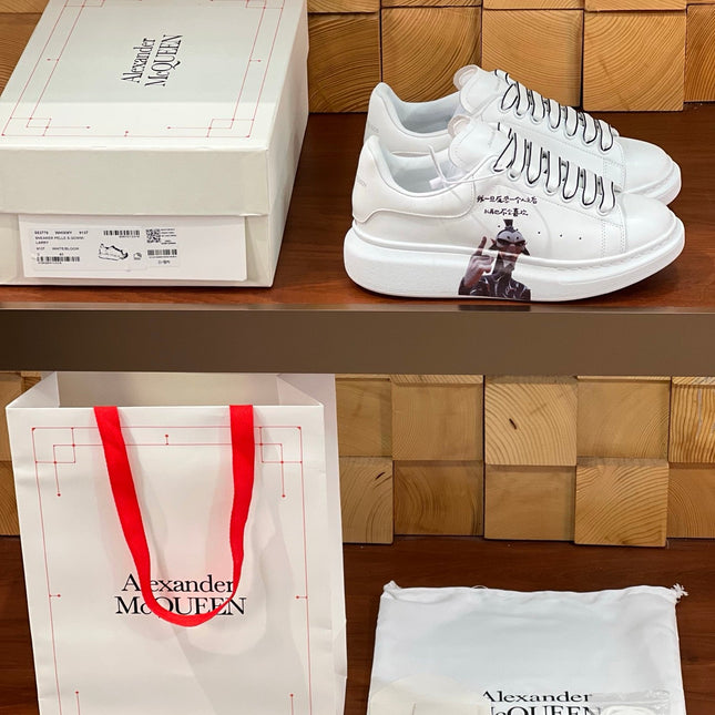 OVERSIZED SNEAKERS IN WHITE CALFSKIN CARTOON FIGURE BLACK TRIM LACES