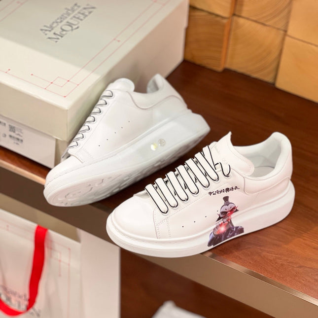 OVERSIZED SNEAKERS IN WHITE CALFSKIN CARTOON FIGURE BLACK TRIM LACES