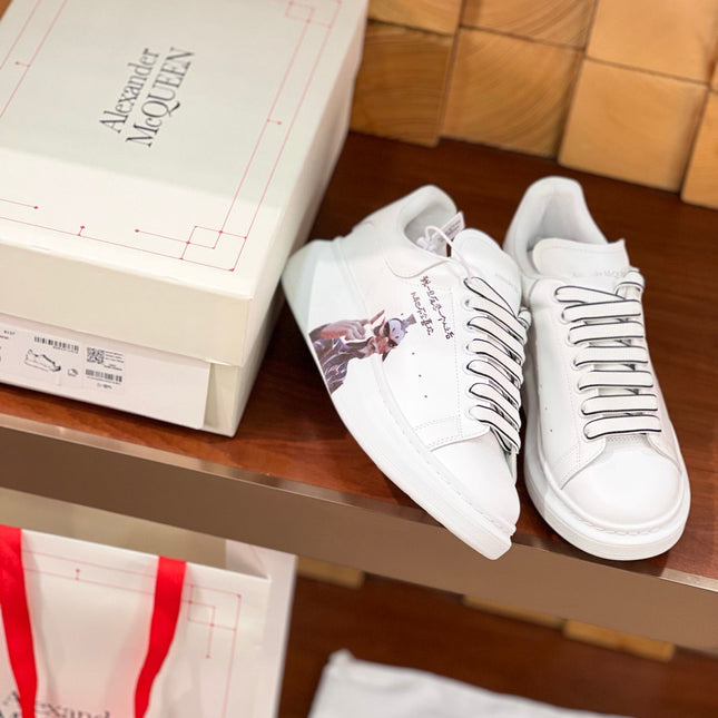 OVERSIZED SNEAKERS IN WHITE CALFSKIN CARTOON FIGURE BLACK TRIM LACES