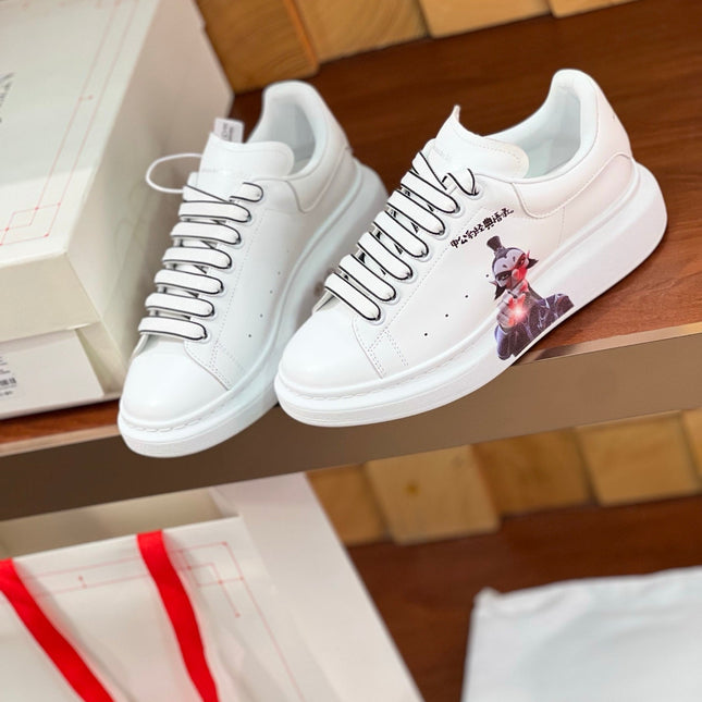 OVERSIZED SNEAKERS IN WHITE CALFSKIN CARTOON FIGURE BLACK TRIM LACES