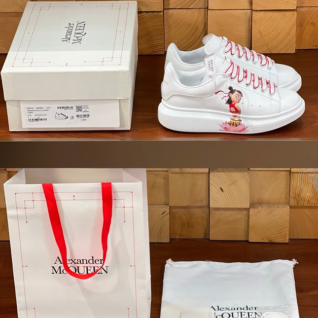 OVERSIZED SNEAKERS IN WHITE CALFSKIN WITH CARTOON FIGURE