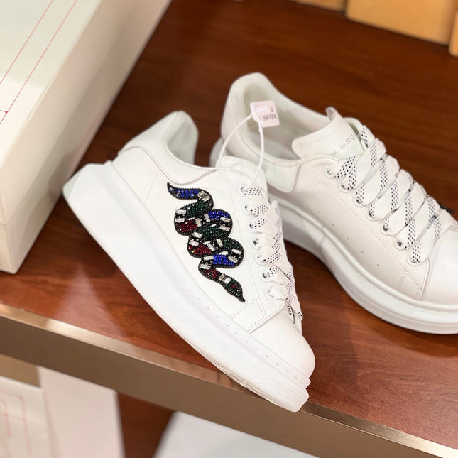 OVERSIZED SNEAKERS IN WHITE CALFSKIN EMBROIDERED MULTICOLOR SNAKE