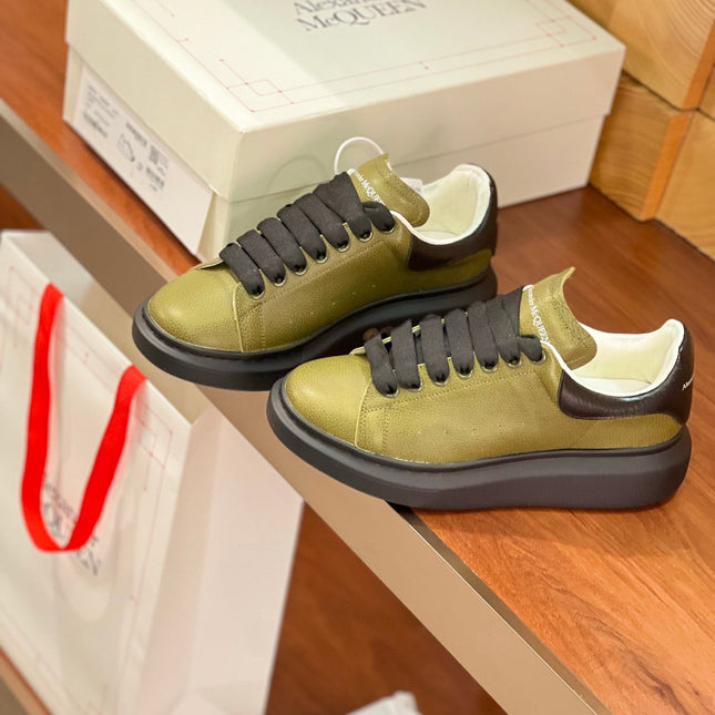 OVERSIZED SNEAKERS IN ARMY GREEN CALFSKIN