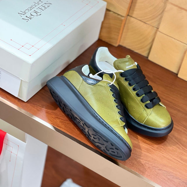 OVERSIZED SNEAKERS IN ARMY GREEN CALFSKIN