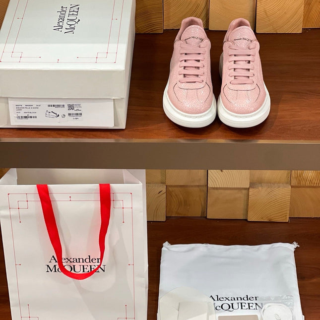 OVERSIZED SNEAKERS IN PINK CALFSKIN