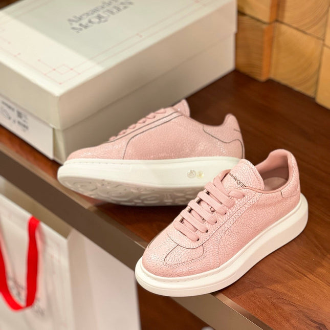 OVERSIZED SNEAKERS IN PINK CALFSKIN