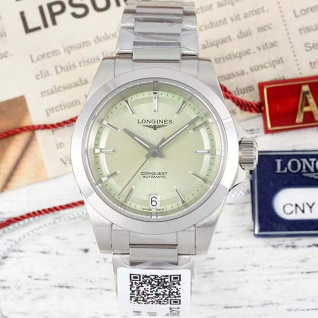 CONQUEST WATCH SILVER CASE WITH PASTEL GRAY DIAL