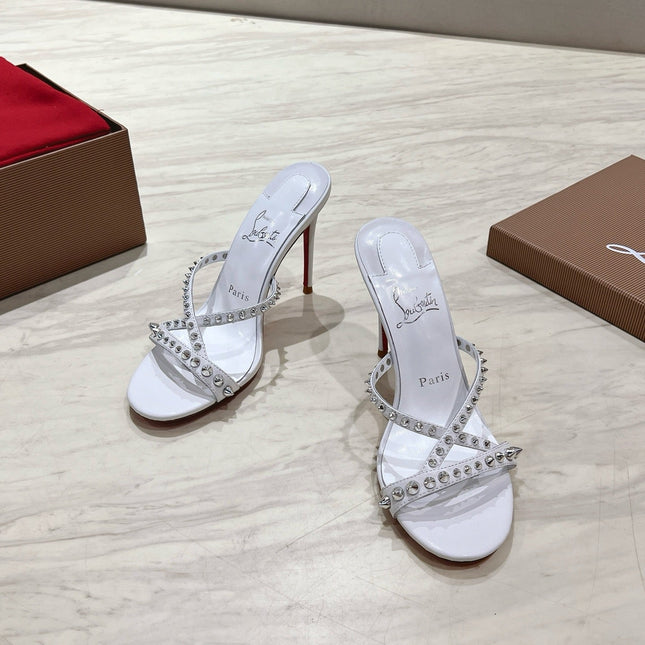 CRYSTAL GLITTER CRISS-CROSS STRAP SANDALS IN WHITE CALFSKIN