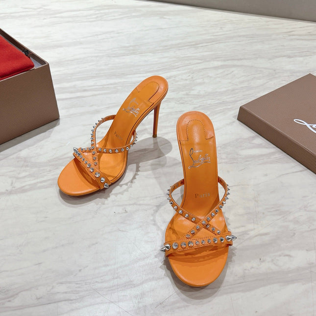 CRYSTAL GLITTER CRISS-CROSS STRAP SANDALS IN ORANGE CALFSKIN