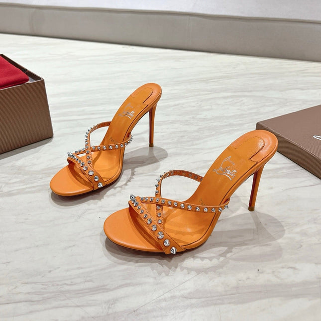 CRYSTAL GLITTER CRISS-CROSS STRAP SANDALS IN ORANGE CALFSKIN