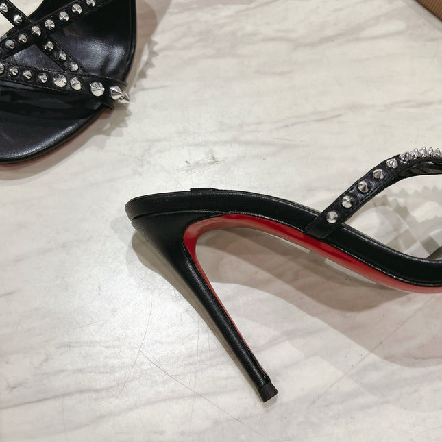 CRYSTAL GLITTER CRISS-CROSS STRAP SANDALS IN BLACK CALFSKIN