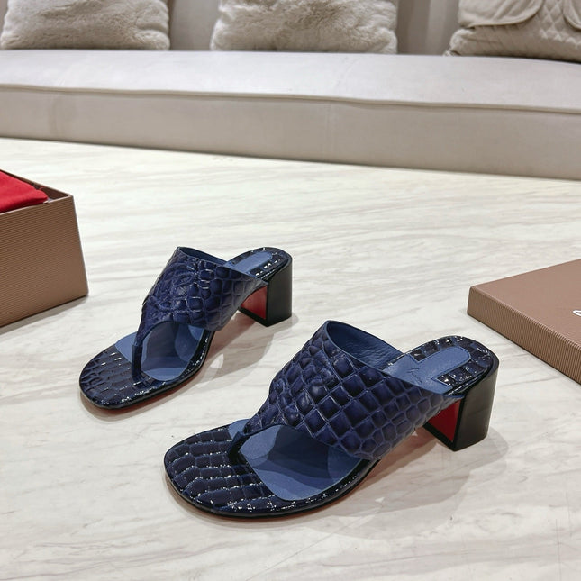 EMBOIDERED LOGO MULES IN NAVY BLUE EMBOSSED CALFSKIN