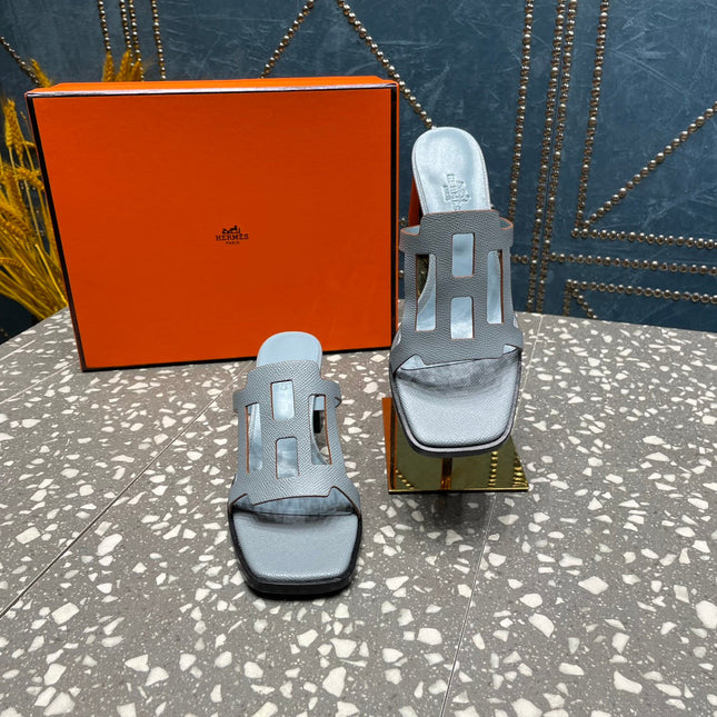 IZZY 50 MM SANDAL IN POWER BLUE SHEEPSKIN