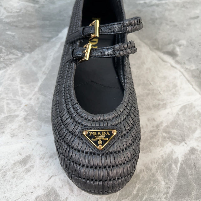 PRADA 25S BALLET FLAT IN BLACK RAFFIA AND CALFSKIN
