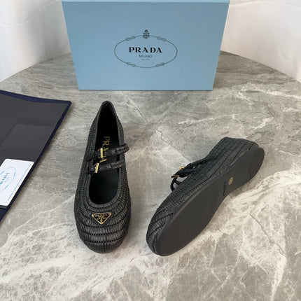PRADA 25S BALLET FLAT IN BLACK RAFFIA AND CALFSKIN