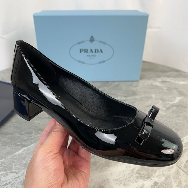 PRADA 25S LOW HEELS SLIP ON BOW 45MM IN BLACK GLOSSY CALFSKIN