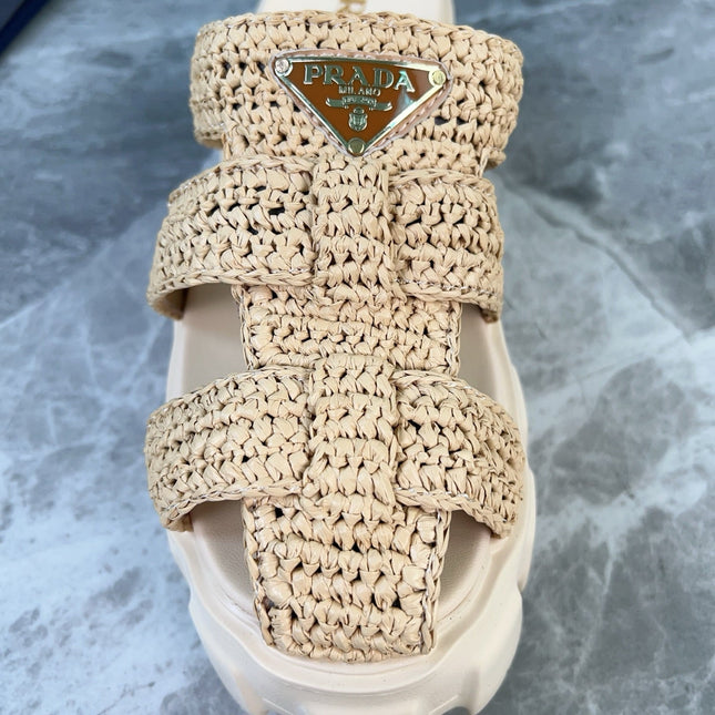 PRADA 25S MONOLITH RUBBER MULES IN BEIGE RAFFIA AND LAMBSKIN