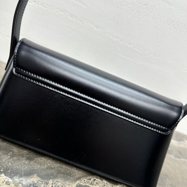 CELINE 25S TRIOMPHE BAG 24 IN BLACK SHINY CALFSKIN