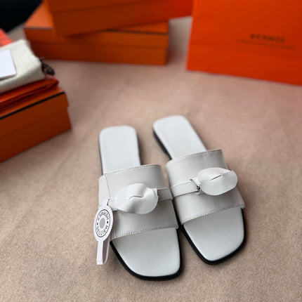 0RAN SANDALS IN WHITE CALFSKIN