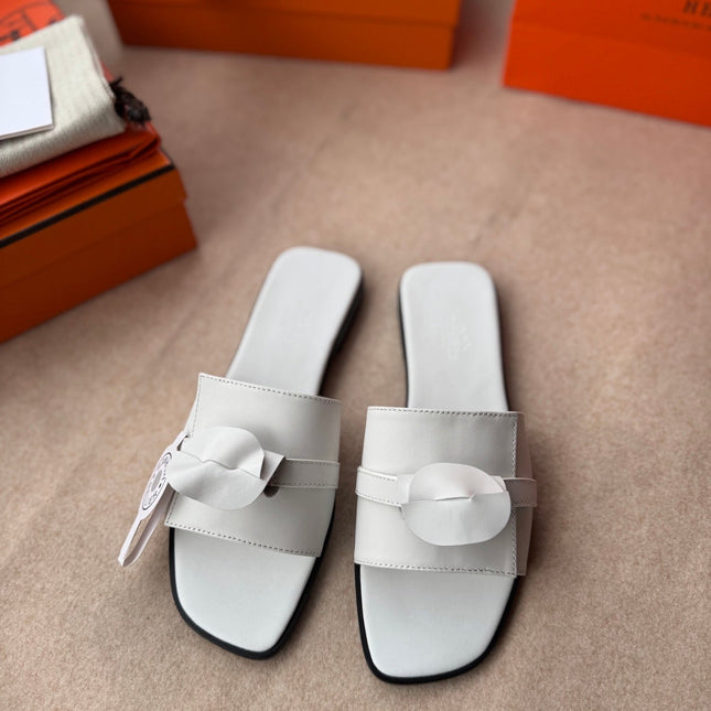 0RAN SANDALS IN WHITE CALFSKIN